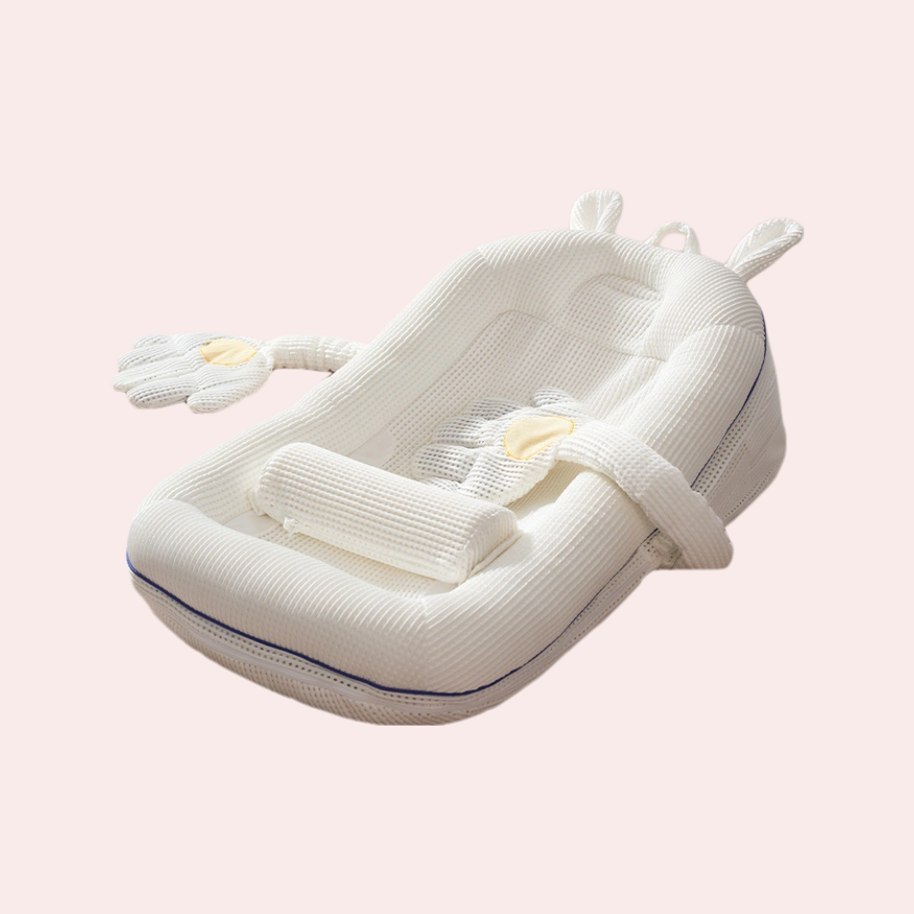 Baby Inclined Anti-Spill Bed Crib with Gentle Patting Function