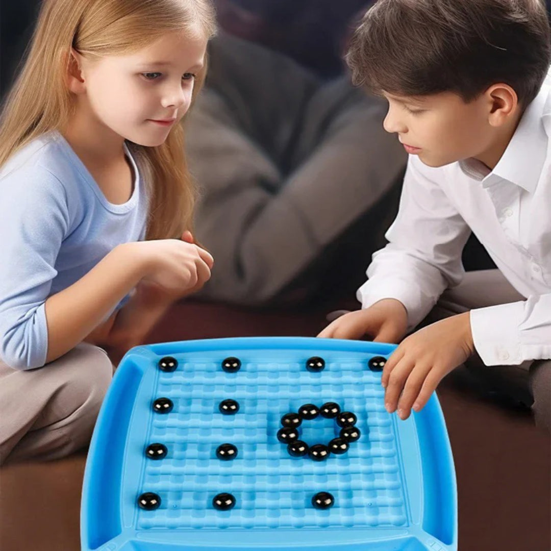 Portable Magnetic Chess Set: Strategic Game on the Go