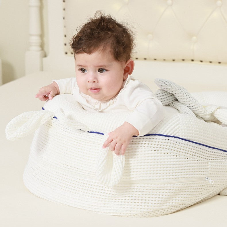 Baby Inclined Anti-Spill Bed Crib with Gentle Patting Function