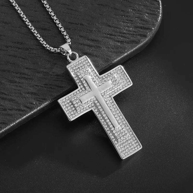 Exquisite Creative Bubble Letter Xo Inlaid White Zircon Pendant Necklace Men\\'s Fashion Casual Party Jewelry Holiday Gifts