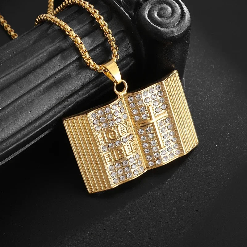 Exquisite Creative Bubble Letter Xo Inlaid White Zircon Pendant Necklace Men\\'s Fashion Casual Party Jewelry Holiday Gifts