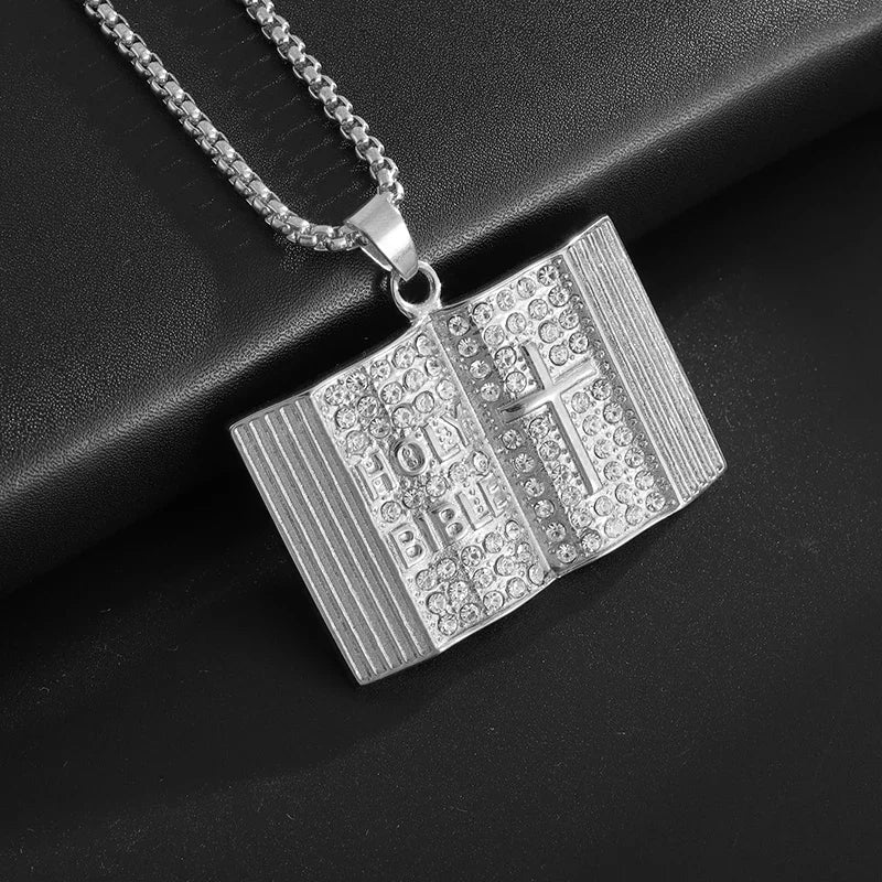 Exquisite Creative Bubble Letter Xo Inlaid White Zircon Pendant Necklace Men\\'s Fashion Casual Party Jewelry Holiday Gifts