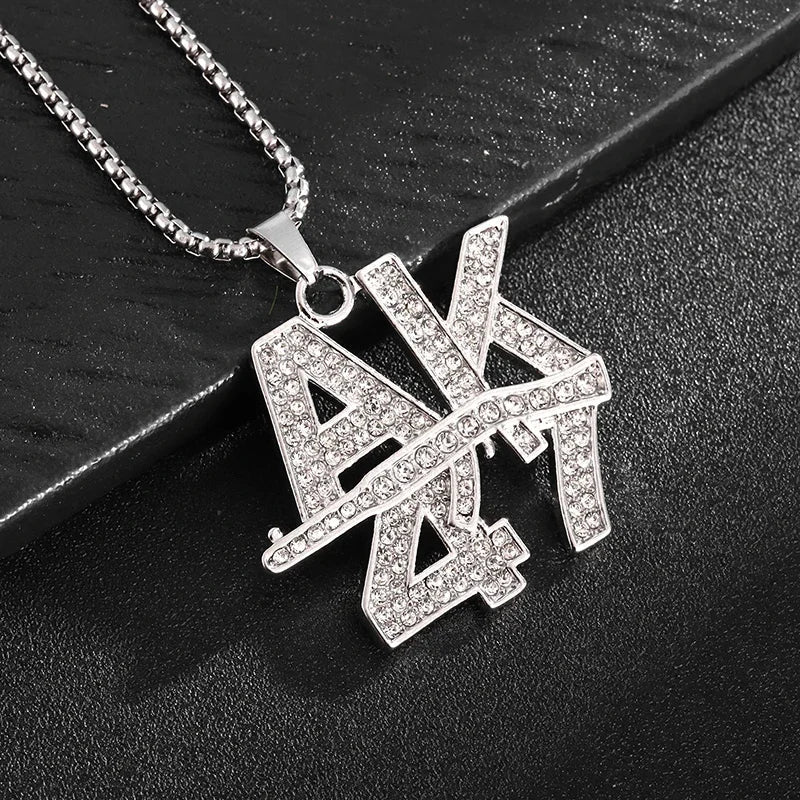 Exquisite Creative Bubble Letter Xo Inlaid White Zircon Pendant Necklace Men\\'s Fashion Casual Party Jewelry Holiday Gifts
