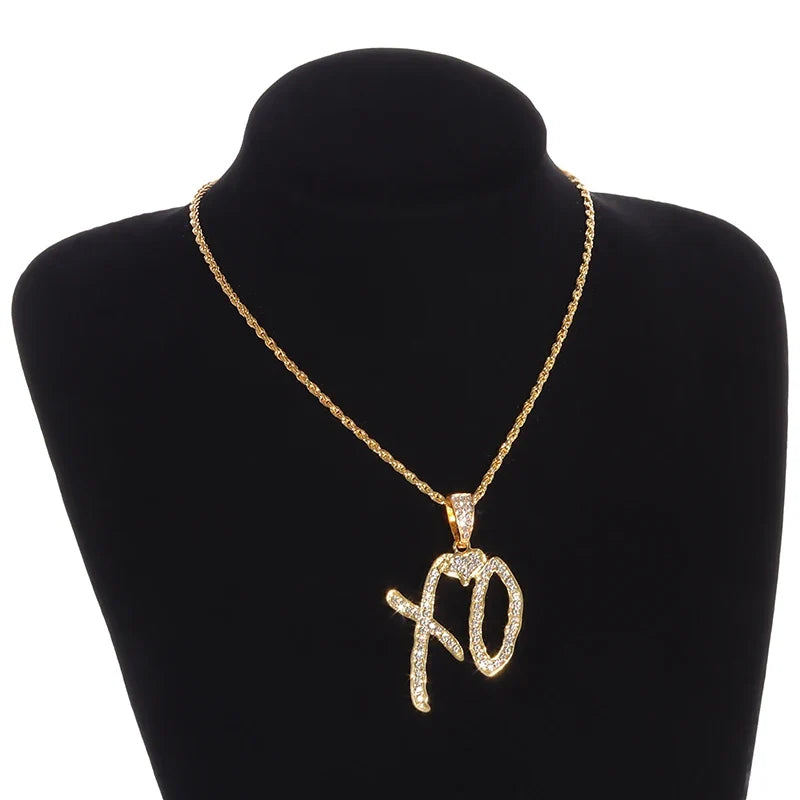 Exquisite Creative Bubble Letter Xo Inlaid White Zircon Pendant Necklace Men\\'s Fashion Casual Party Jewelry Holiday Gifts
