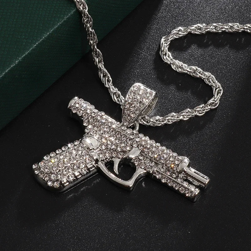 Exquisite Creative Bubble Letter Xo Inlaid White Zircon Pendant Necklace Men\\'s Fashion Casual Party Jewelry Holiday Gifts